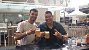 Jean Stevens, da JinBeer, e Rodrigo Hosannah, do House of Beer: parceria no Beer Week